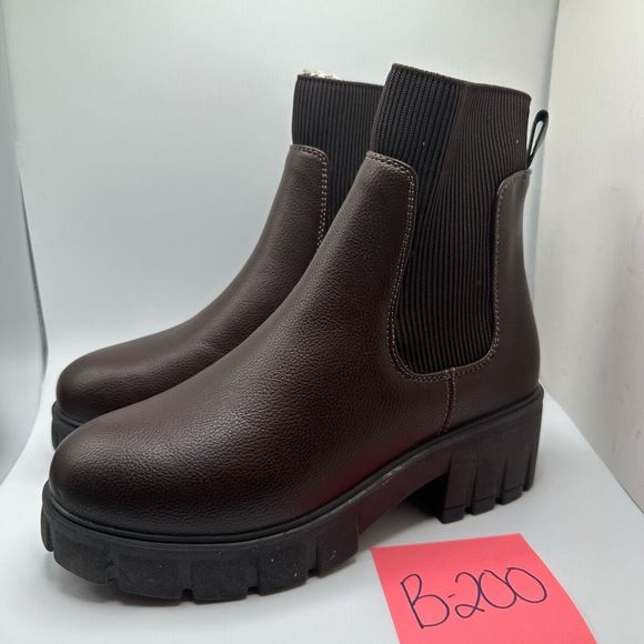 CUSHIONAIRE Women's slip on chelsea boot +Memory Foam 8 WIDE BROWN - Picture 3 of 7